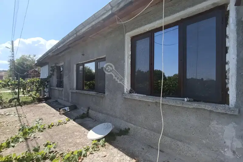 One-story house with 3 rooms in Balvan village, Veliko Tarnovo region