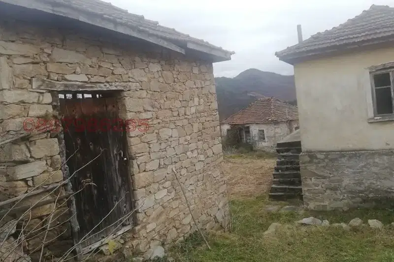 House with two buildings in Oryahovets village, Smolyan region