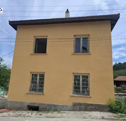 Photo 3 — Two-storey house with terrace in the centre of Beglezh village, Pleven region