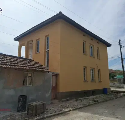 Photo 4 — Two-storey house with terrace in the centre of Beglezh village, Pleven region