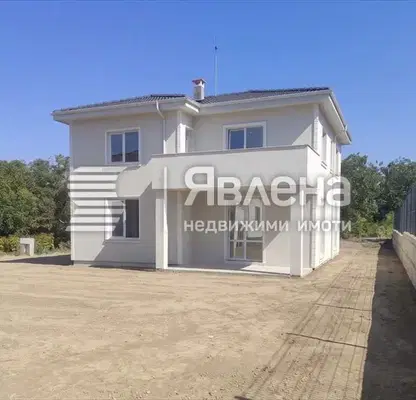 Снимка 2 — Самостоятелна къща с 4 стаи в с. Белащица, област Пловдив