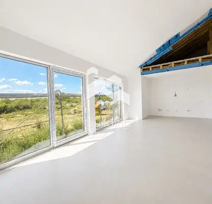 Photo 2 — One-story house with 3 bedrooms in Benkovski village, Varna