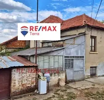 Photo 3 — House with 8 rooms in Borovan village, Vratsa region with internal canopy