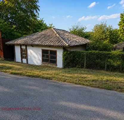 Photo 3 — House with 3 rooms and large yard in Braknitsa village, Targovishte region