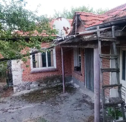 Photo 2 — House with 4 rooms and yard in Bryagovo village, Plovdiv region