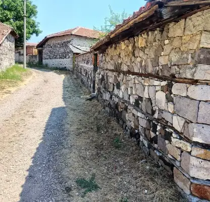 Photo 4 — House with 4 rooms and yard in Bryagovo village, Plovdiv region