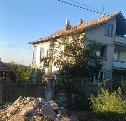 Photo 2 — Two-storey house with 4 rooms in Brashlen village, Ruse region