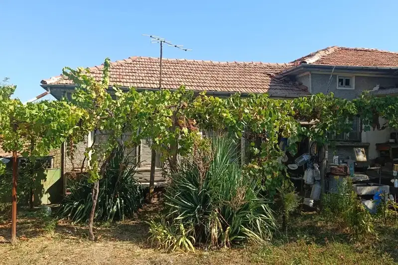 House in Gabrovo, Burya