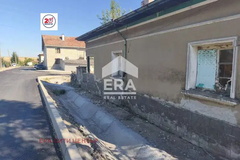 3-room house in Byal Izvor village, corner plot