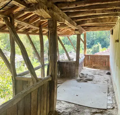 Снимка 4 — Възрожденска къща с панорамна гледка в с. Българене, обл. Ловеч