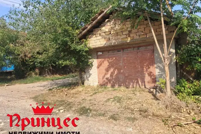 House in Ruse, Cenovo