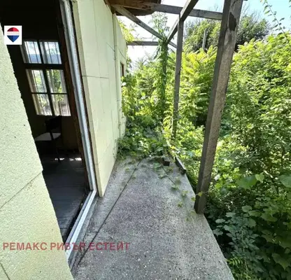Снимка 3 — Къща с двор в с. Червена вода, област Русе