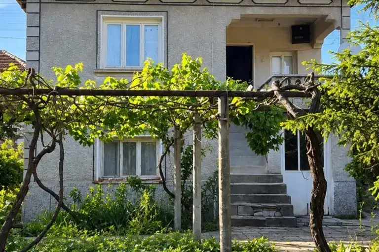 House in Plovdiv, Cheshnegirovo