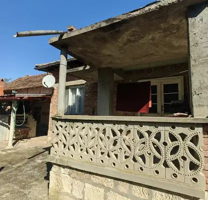 Снимка 3 — Къща с 2.5 дка овощна градина в с. Чилнов, област Русе