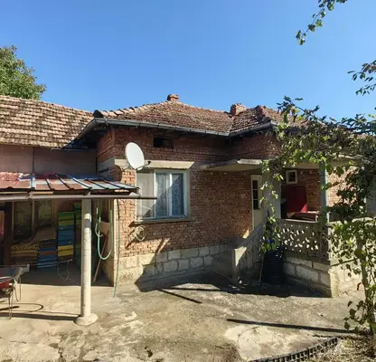 Снимка 4 — Къща с 2.5 дка овощна градина в с. Чилнов, област Русе