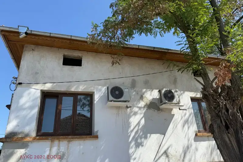 House with 2 rooms in Chiren village, Vratsa region, with renovated roof