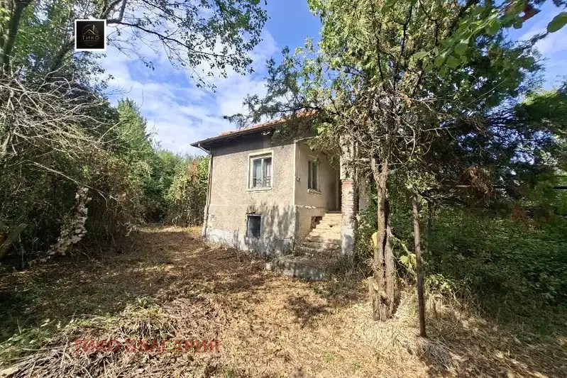 Two-storey house in s. Delyan, Kyustendil region