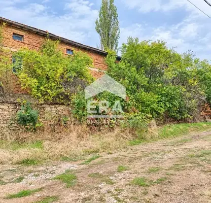 Photo 4 — One-story house with large yard in Dinevo village, Haskovo region