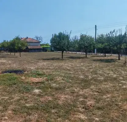 Photo 5 — House with 4 rooms and yard in Dobrevo village, Dobrich region