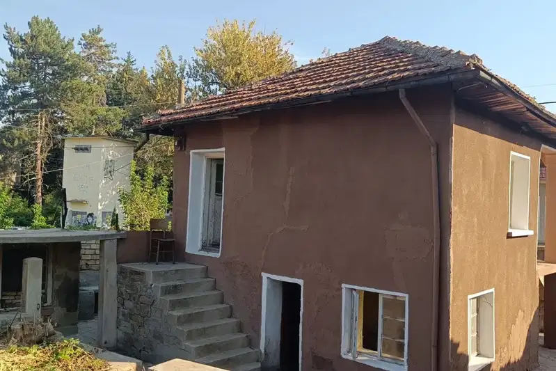 House with 3 rooms in Dobri dyal village, Veliko Tarnovo region