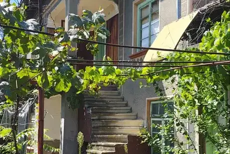Two-storey house with 7 rooms in Dolna Lipnitsa village, Veliko Tarnovo