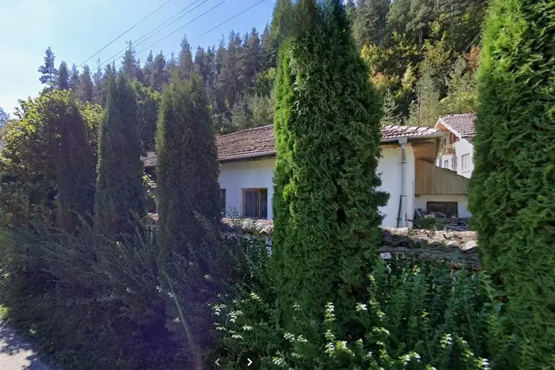 House in Pernik, s. Dolna Melna