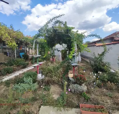 Photo 2 — House in Veliko Tyrnovo, Draganovo