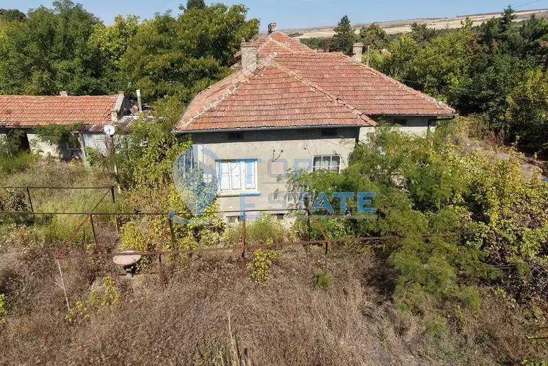 Къща с 3 стаи в с. Драгомирово, област Велико Търново
