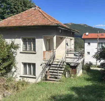 Photo 2 — Two-storey house with 5 rooms in s. Drujevo, Sofia region