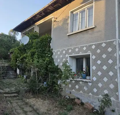 Photo 2 — House in област София, Drujevo