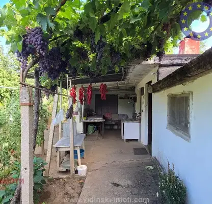 Снимка 3 — Едноетажна къща с 2 спални в с. Дъбова Махала, област Монтана