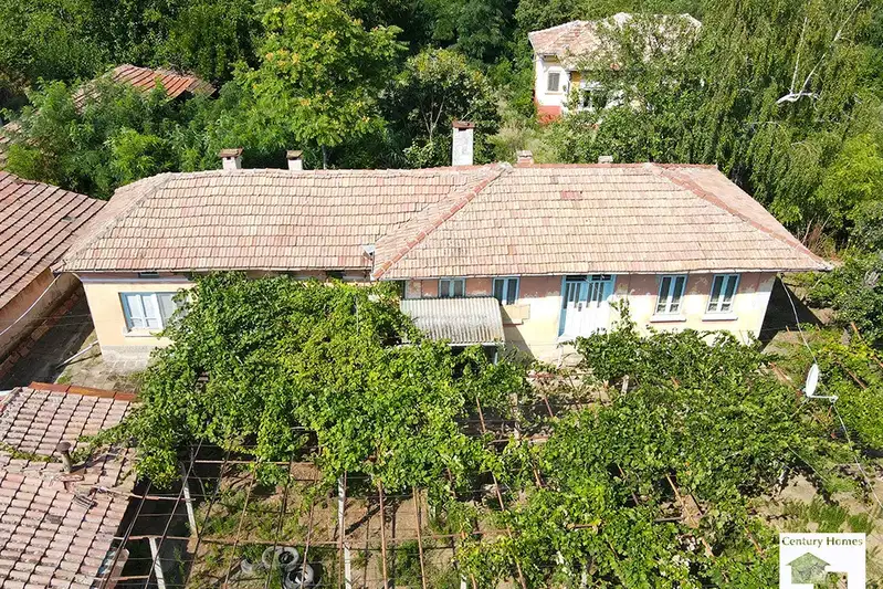 Просторна къща с 2 спални в с. Дъскот, обл. Велико Търново
