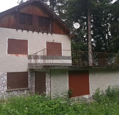 Снимка 3 — Вила с 7 стаи и гараж в с. Фотиново, Куртлуджа