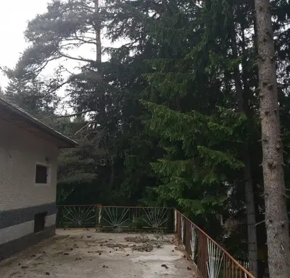 Снимка 4 — Вила с 7 стаи и гараж в с. Фотиново, Куртлуджа