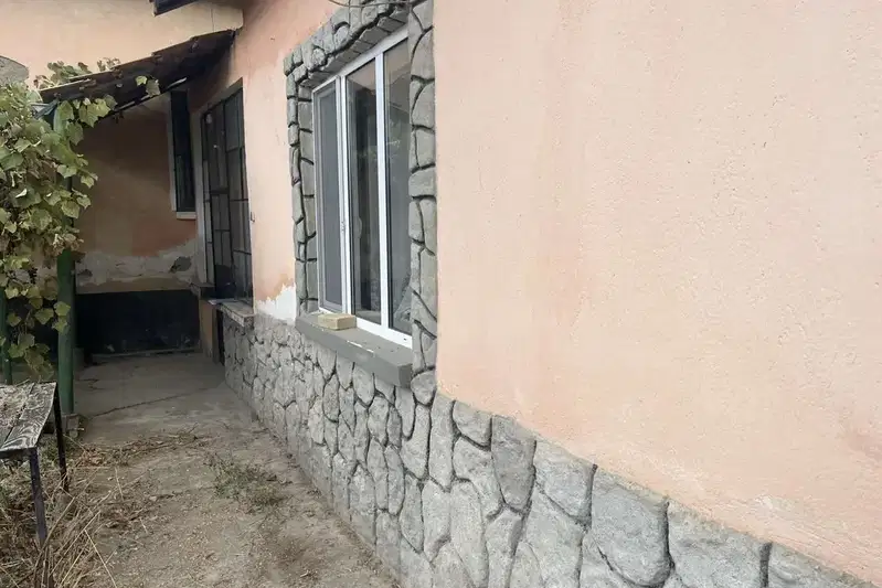 Едноетажна къща с 3 спални в с. Габарево, област Стара Загора