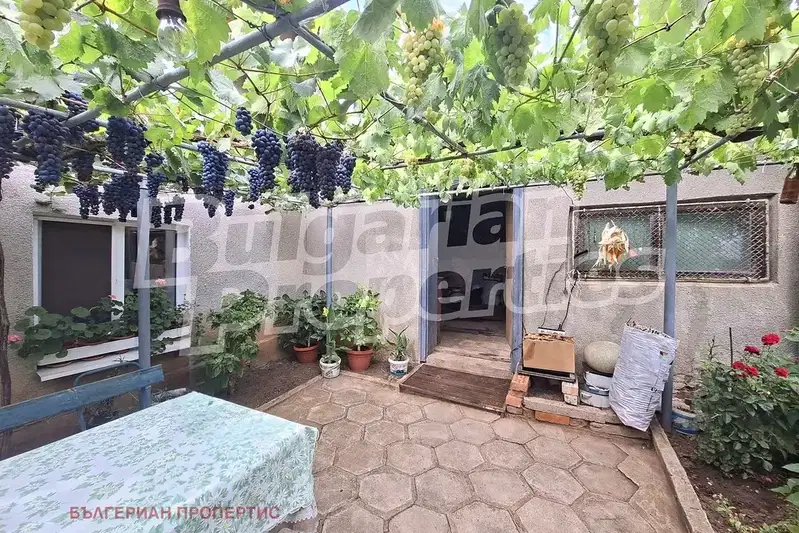 House with 3 bedrooms and large yard in Golyam Manastir village, Yambol region