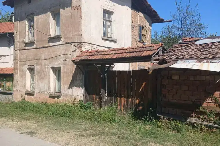 House in Lovech, Golyama Jelyazna