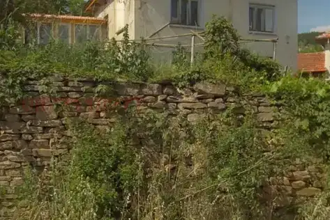 House with 3 rooms in Gostilitsa village, Gabrovo region