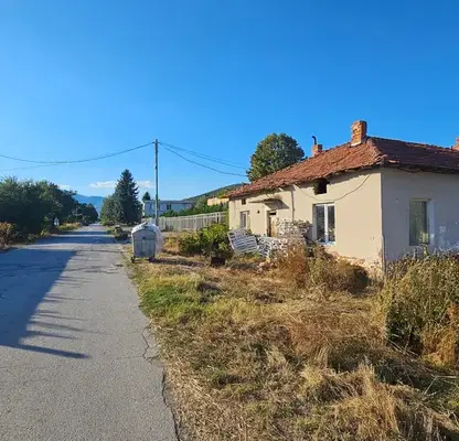 Photo 3 — Single-storey administrative building with yard in Gurkovo village, Sofia region