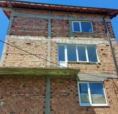 Снимка 3 — Голяма къща с 4 етажа в с. Хераково с гледка