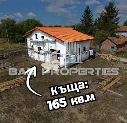 Снимка 3 — Къща с 3 стаи в с. Хераково с двор и подпокривен етаж