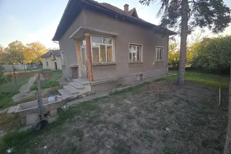 Къща във Враца, с. Хърлец