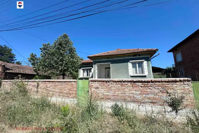 House with two residential buildings in Ivanovo village, Ruse region