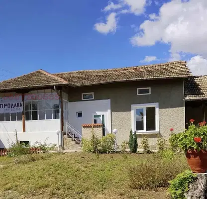 Photo 4 — House with 2 rooms and veranda in Ivanski village, Shumen region