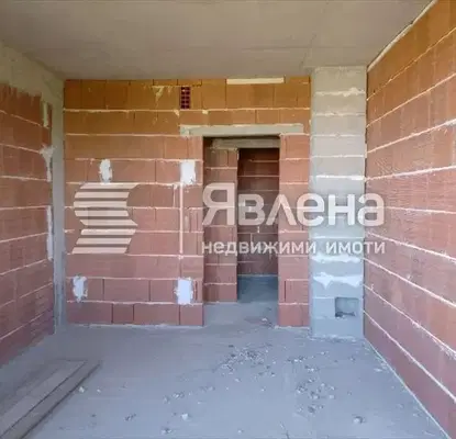 Photo 3 — Spacious 6-room house with large yard in Izgrev village, Blagoevgrad