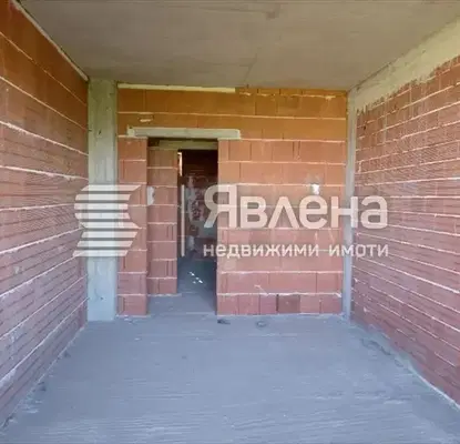 Photo 5 — Spacious 6-room house with large yard in Izgrev village, Blagoevgrad