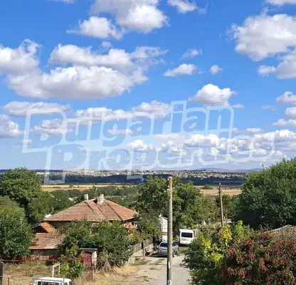 Снимка 5 — Просторна къща с 3 нива в с. Изгрев, обл. Ямбол