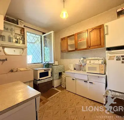 Photo 4 — Two-storey house with garage in Kalimantsi village, Varna region