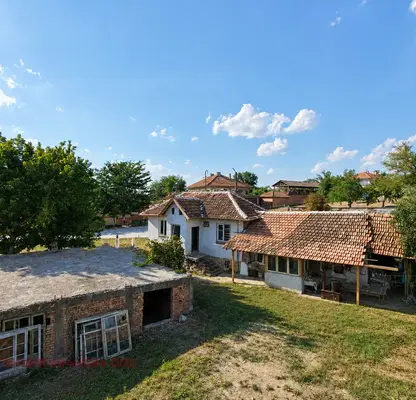 Photo 2 — House with 3 rooms and yard in Kamen village, Veliko Tarnovo region