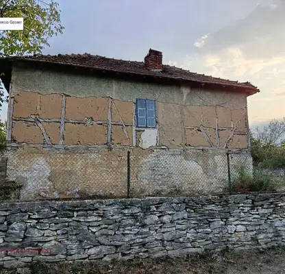 Снимка 4 — Къща с 3 стаи и тераса в с. Карлуково, област Ловеч